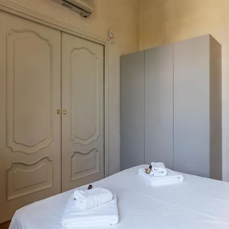 Joivy Window On The Tevere Apartment Rome