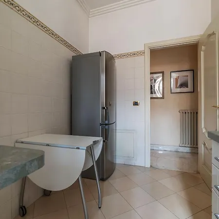 Joivy Window On The Tevere * 로마